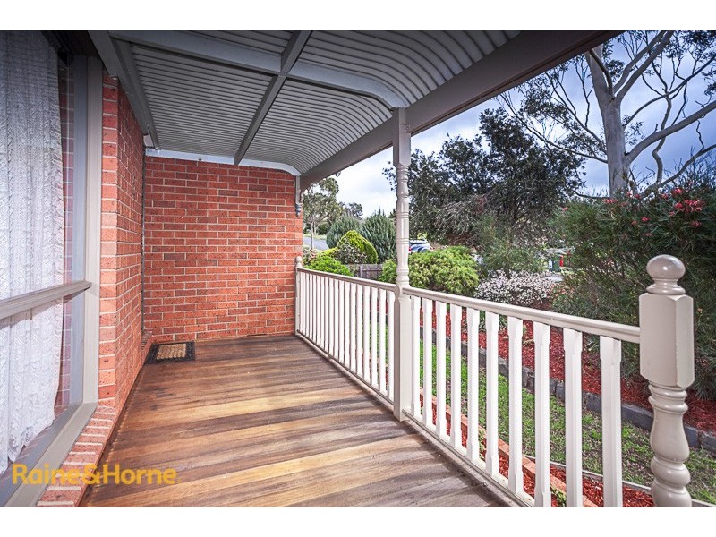 5 Lawrence Avenue, Sunbury VIC 3429