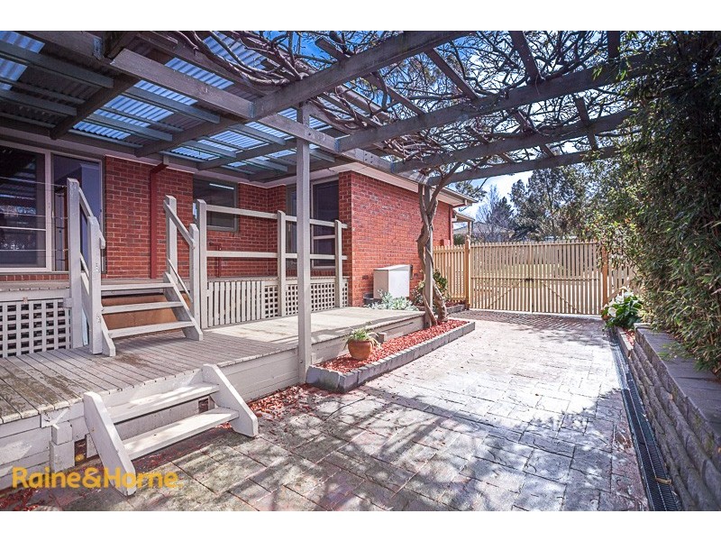 5 Lawrence Avenue, Sunbury VIC 3429
