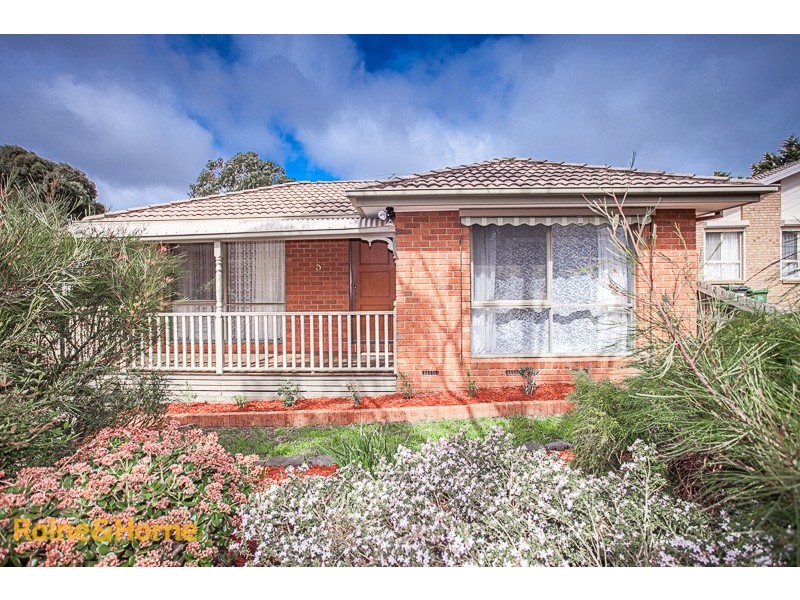 5 Lawrence Avenue, Sunbury VIC 3429