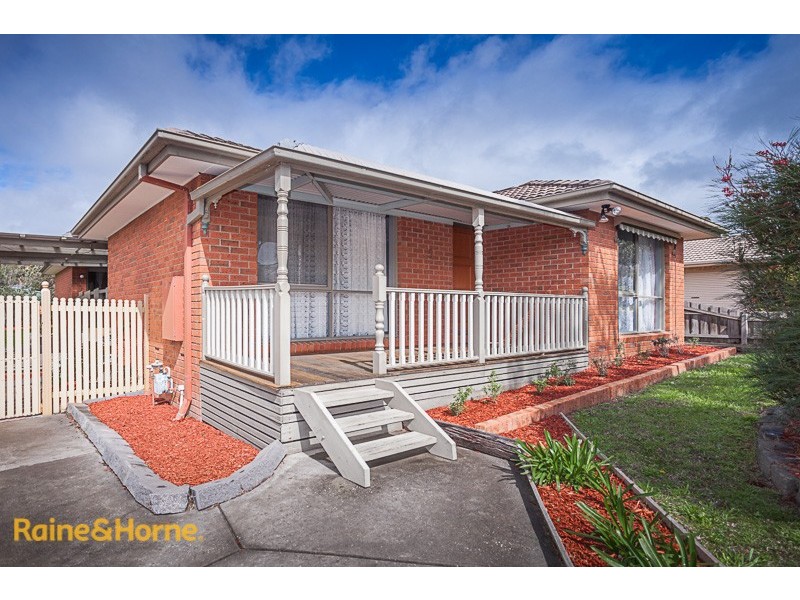 5 Lawrence Avenue, Sunbury VIC 3429