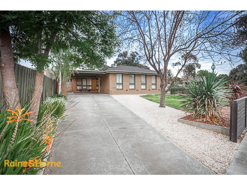 61 Higgins Avenue, Sunbury VIC 3429