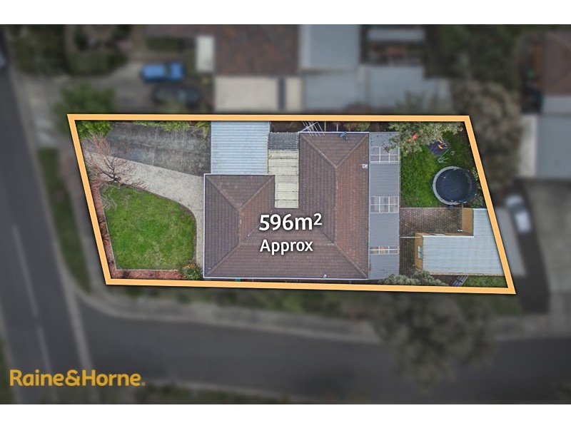 61 Higgins Avenue, Sunbury VIC 3429
