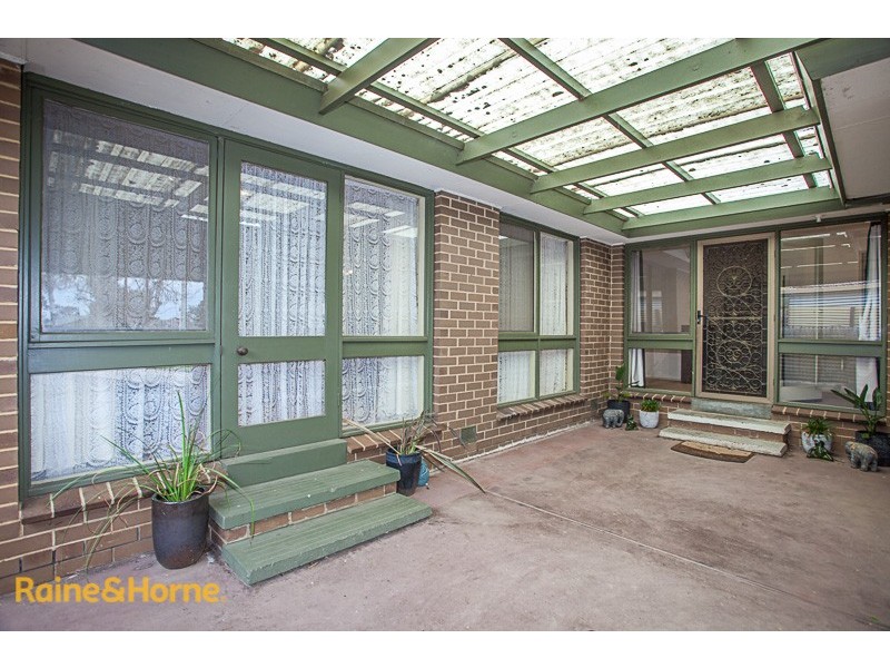 61 Higgins Avenue, Sunbury VIC 3429