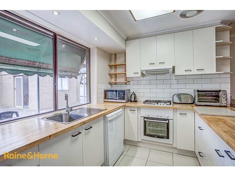 61 Higgins Avenue, Sunbury VIC 3429