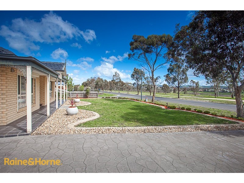46 The Skyline, Sunbury VIC 3429