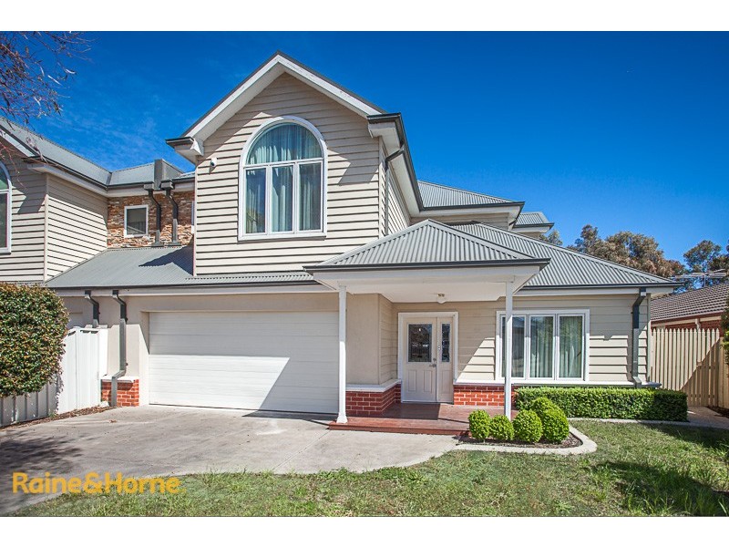 19 Hoya Place, Sunbury VIC 3429