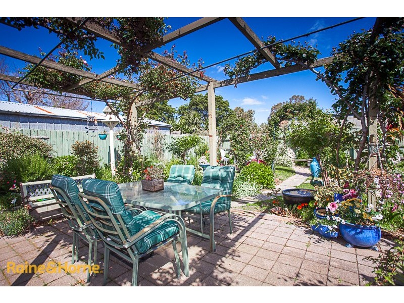 7 Melba Avenue, Sunbury VIC 3429