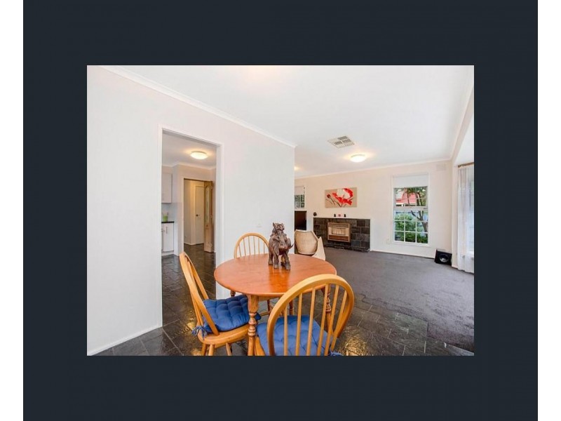 24 Riddell Rd, Sunbury VIC 3429