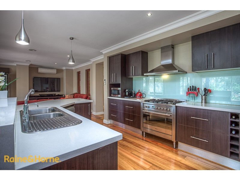 61 Fullwood Drive, Sunbury VIC 3429