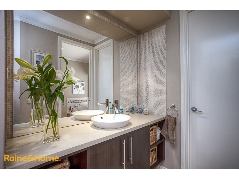 61 Fullwood Drive, Sunbury VIC 3429
