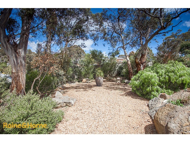 61 Fullwood Drive, Sunbury VIC 3429