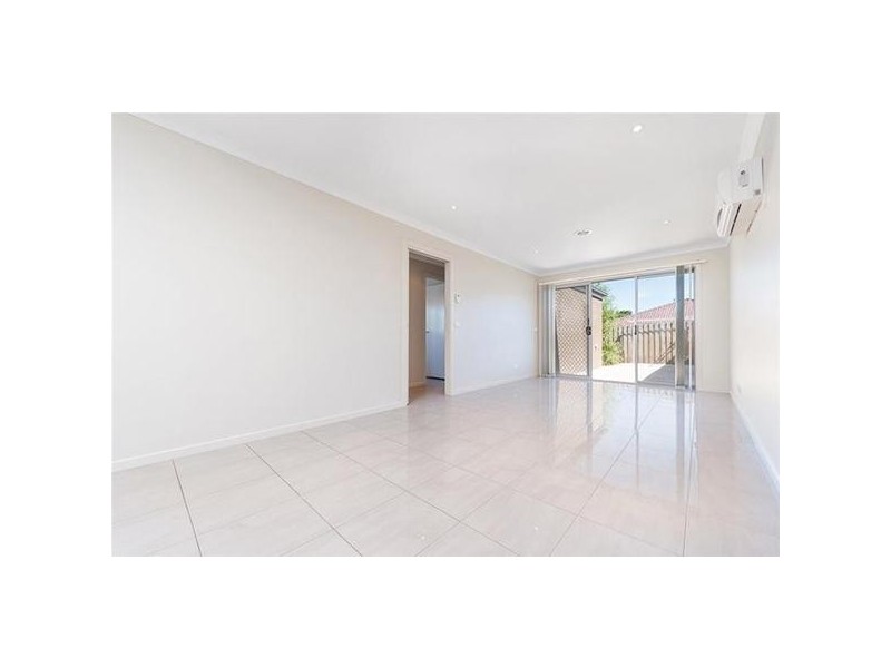 2/36 Ferris St, Sunbury VIC 3429