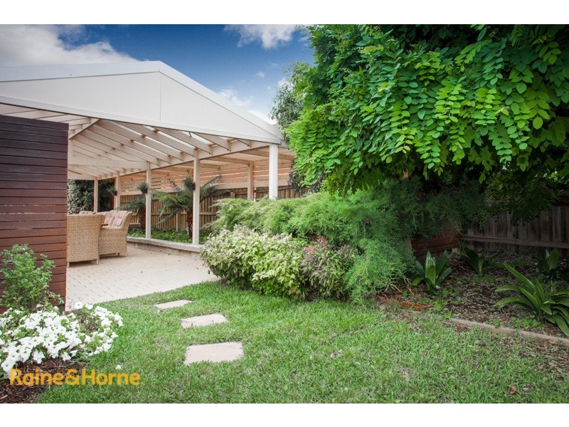 11 Fullbrook Dve, Sunbury VIC 3429