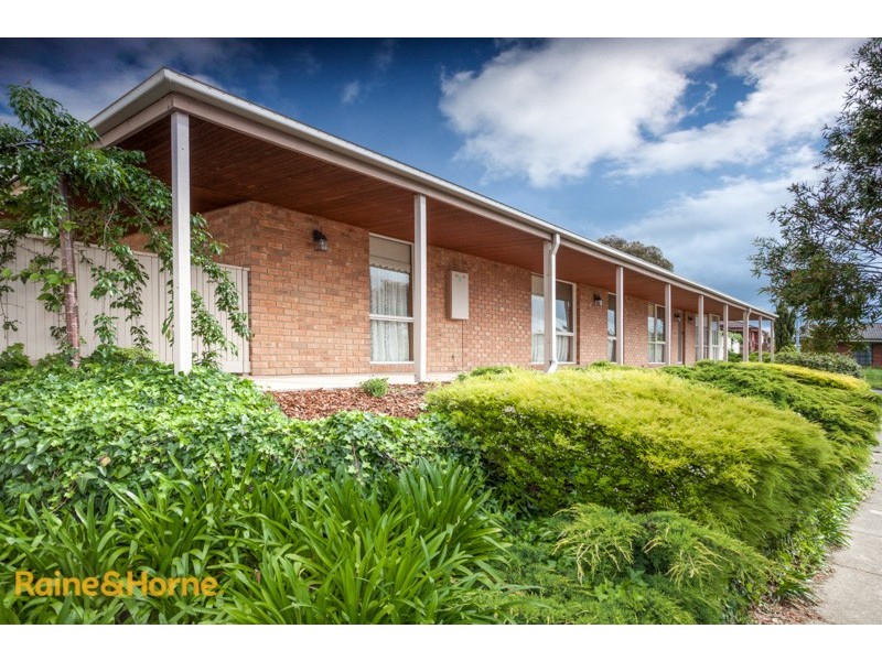 11 Fullbrook Dve, Sunbury VIC 3429