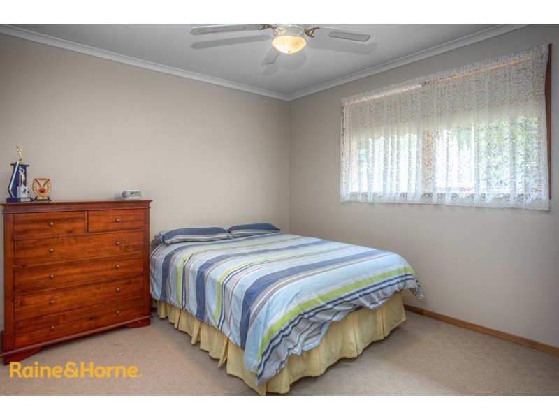 11 Fullbrook Dve, Sunbury VIC 3429