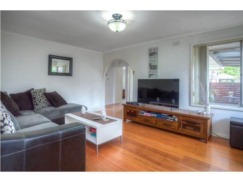 77 Dobell Avenue, Sunbury VIC 3429