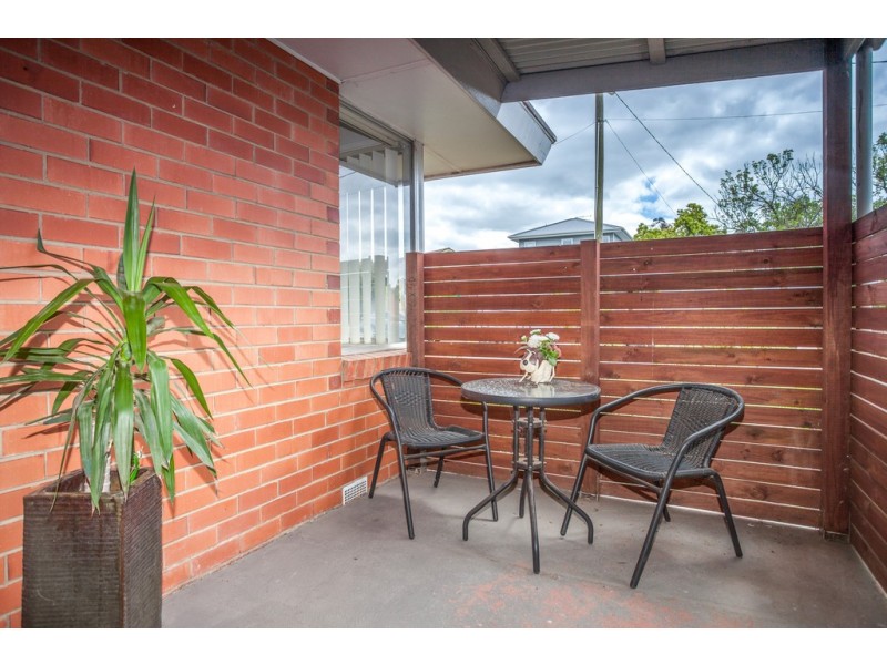 77 Dobell Avenue, Sunbury VIC 3429