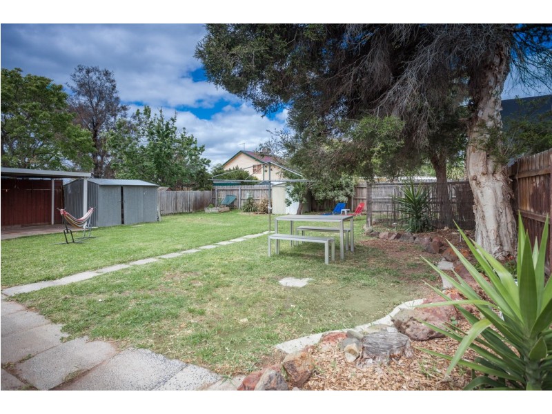 77 Dobell Avenue, Sunbury VIC 3429