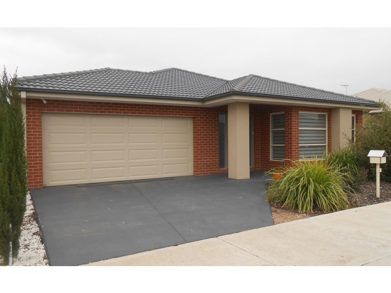 4 Burrow Drive, Diggers Rest VIC 3427