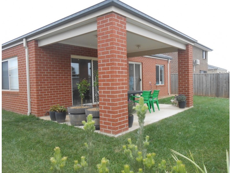4 Burrow Drive, Diggers Rest VIC 3427