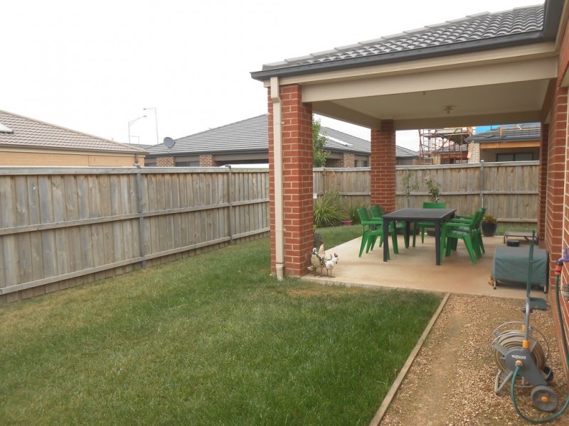 4 Burrow Drive, Diggers Rest VIC 3427