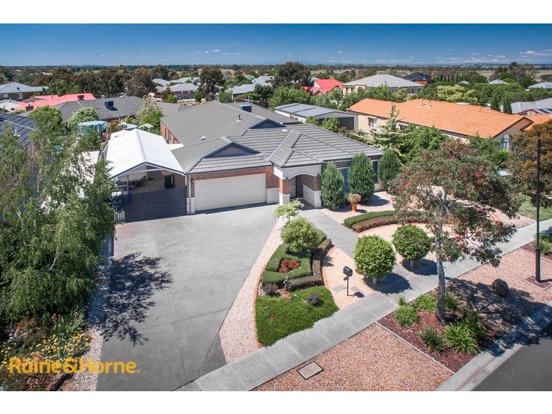 12 Pinto Way, Sunbury VIC 3429