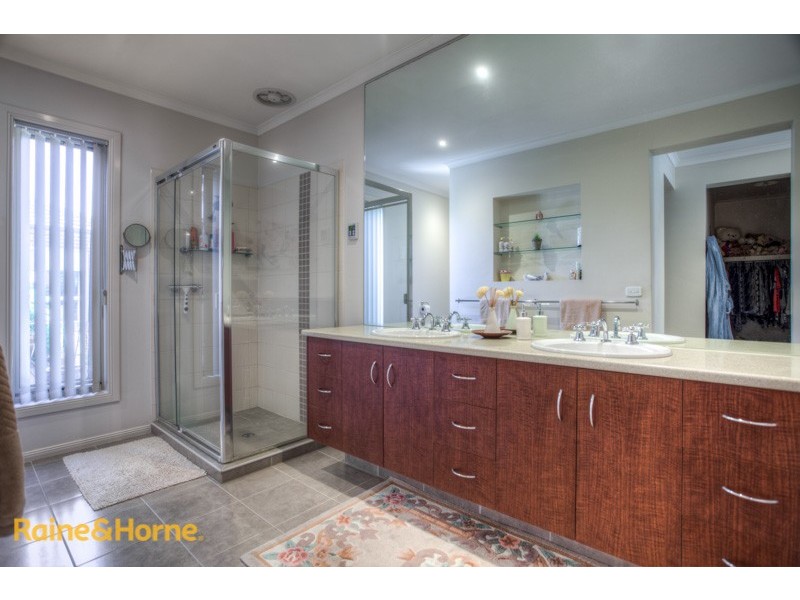 12 Pinto Way, Sunbury VIC 3429