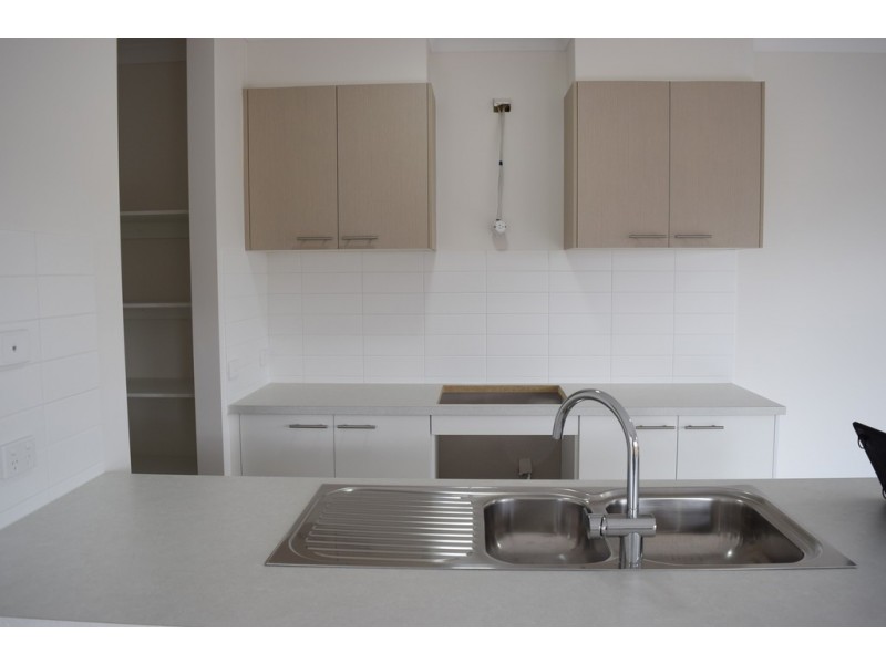 10 Rockfern Cres, Diggers Rest VIC 3427