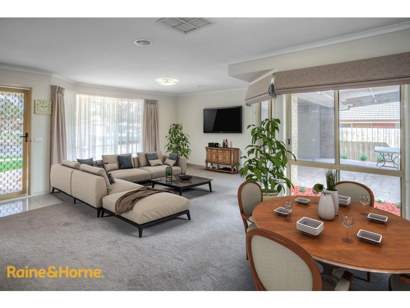 198 Elizabeth Drive, Sunbury VIC 3429