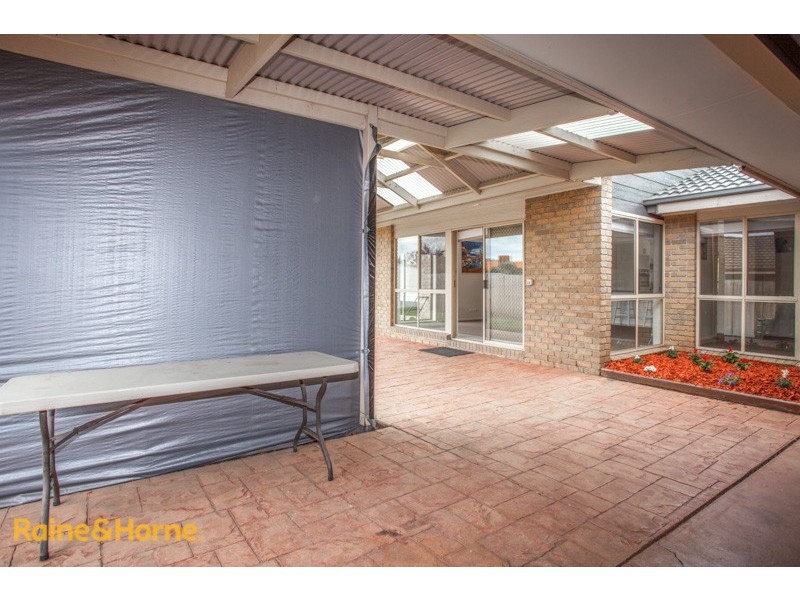 198 Elizabeth Drive, Sunbury VIC 3429