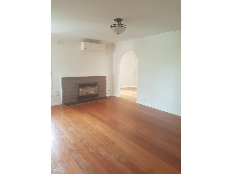 77 Dobell Avenue, Sunbury VIC 3429