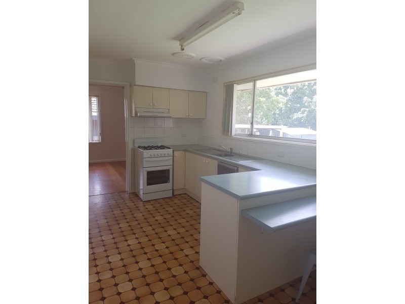 77 Dobell Avenue, Sunbury VIC 3429