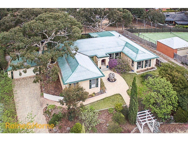 34 Yellow Gum Blvd, Sunbury VIC 3429
