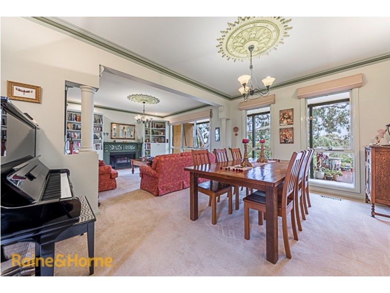 34 Yellow Gum Blvd, Sunbury VIC 3429