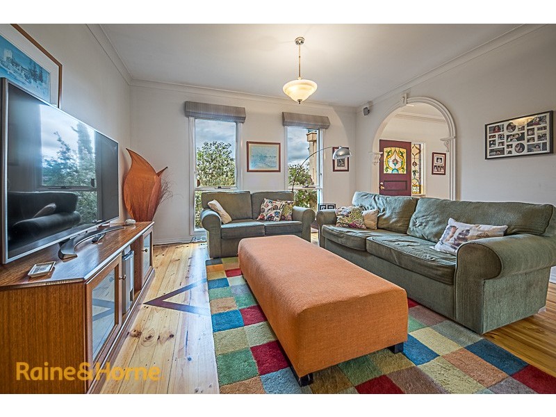 34 Yellow Gum Blvd, Sunbury VIC 3429