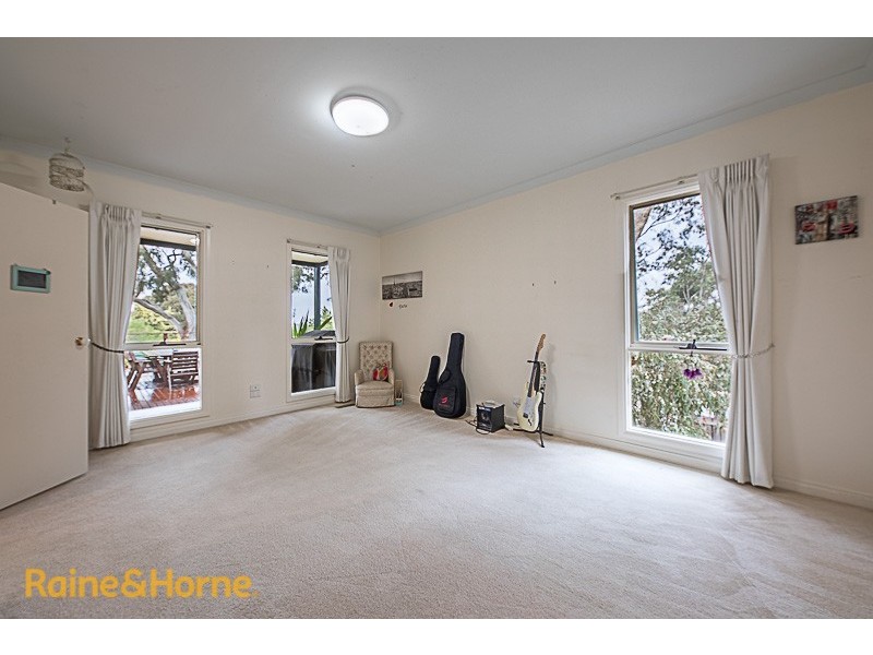 34 Yellow Gum Blvd, Sunbury VIC 3429