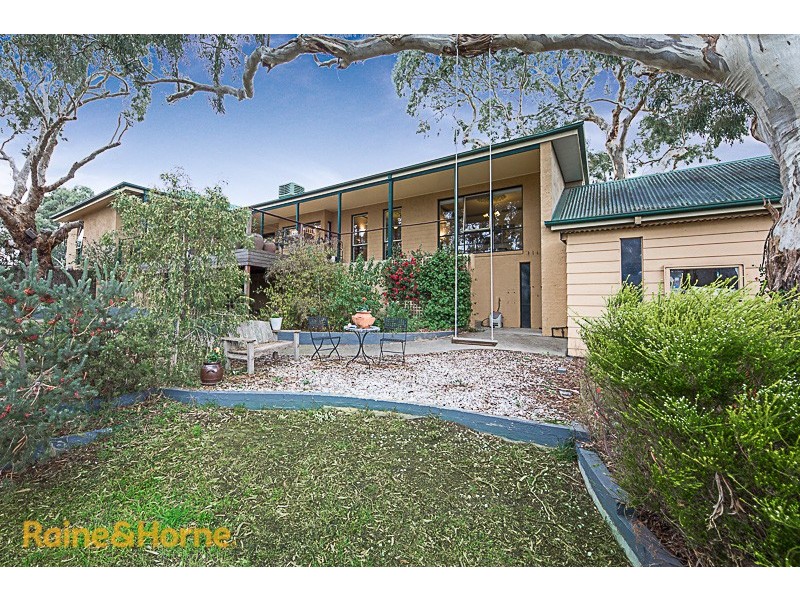 34 Yellow Gum Blvd, Sunbury VIC 3429