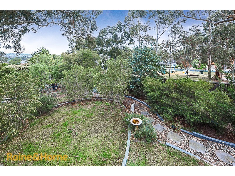34 Yellow Gum Blvd, Sunbury VIC 3429