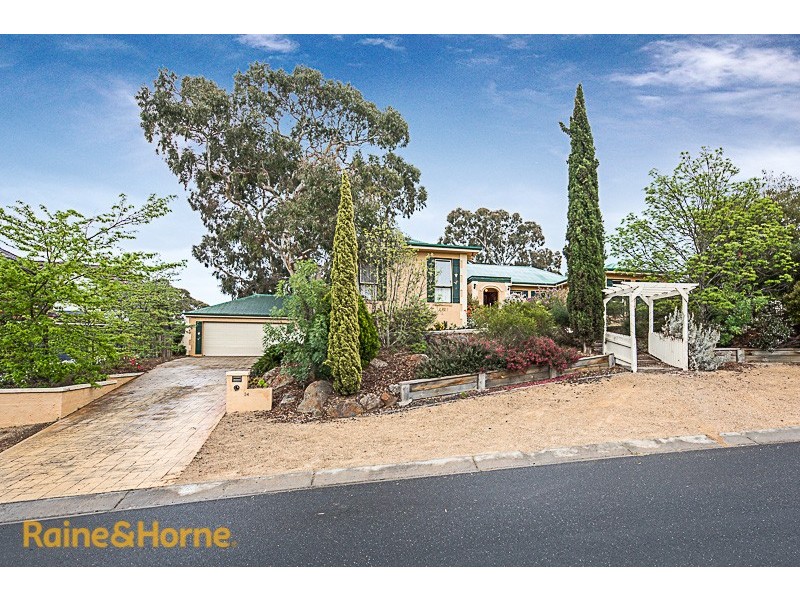 34 Yellow Gum Blvd, Sunbury VIC 3429