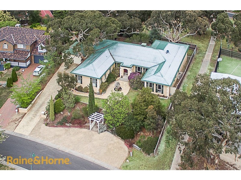 34 Yellow Gum Blvd, Sunbury VIC 3429