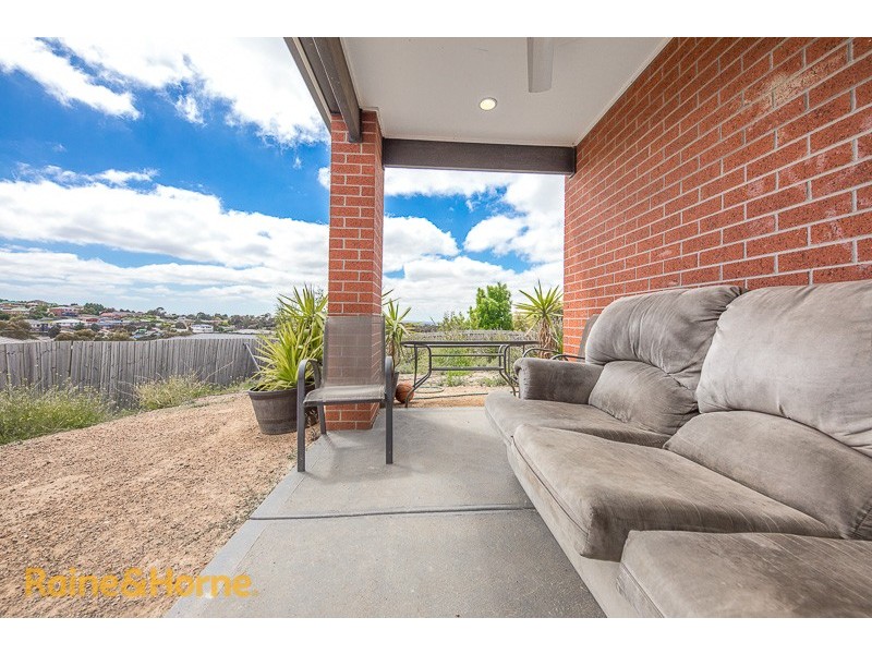 131 Phillip Drive, Sunbury VIC 3429
