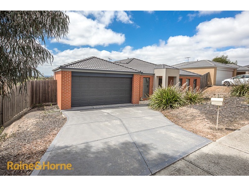 131 Phillip Drive, Sunbury VIC 3429