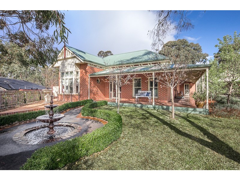 12 Manna Gum Close, Sunbury VIC 3429