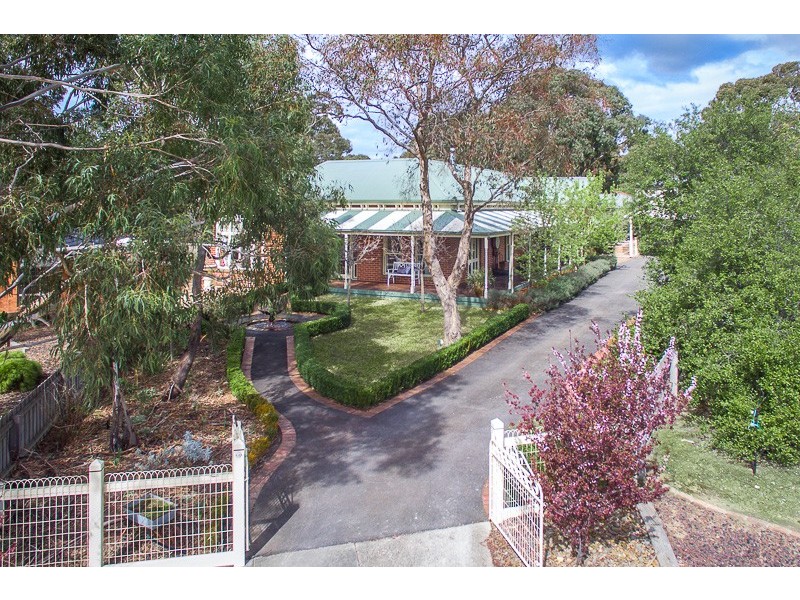 12 Manna Gum Close, Sunbury VIC 3429