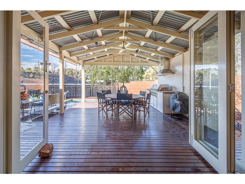 12 Manna Gum Close, Sunbury VIC 3429