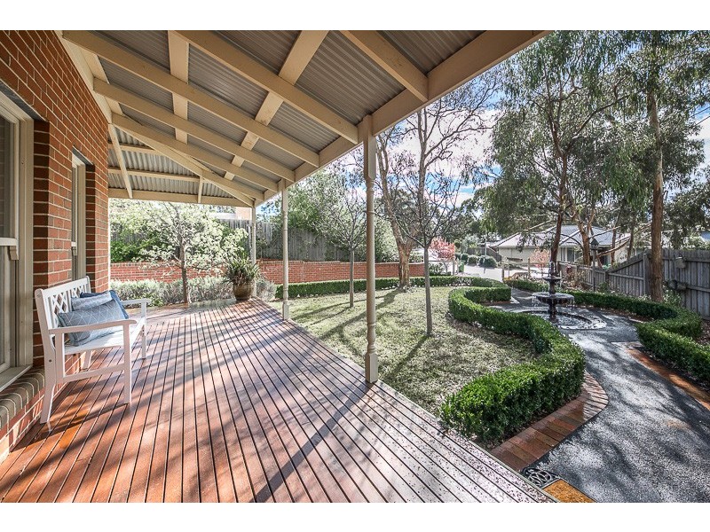 12 Manna Gum Close, Sunbury VIC 3429