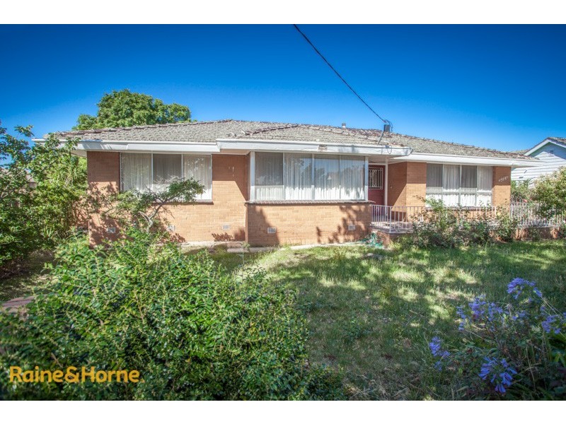 6 Macedon Street, Sunbury VIC 3429