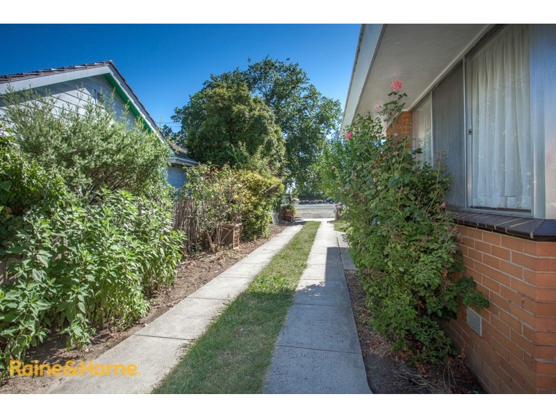 6 Macedon Street, Sunbury VIC 3429