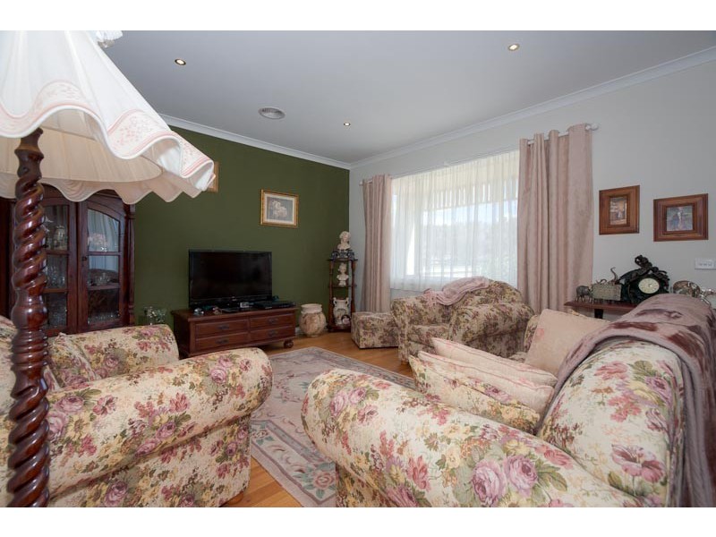 127 Evans Street, Sunbury VIC 3429