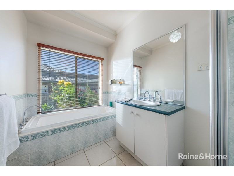 1 Old Winery Road, Sunbury VIC 3429